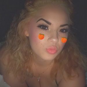 Meet your Posher, Alyssa